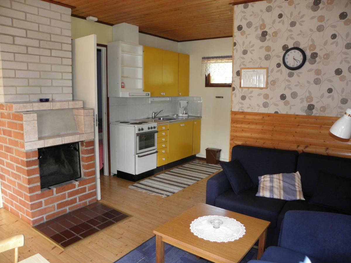 Soederoe Stugby Vila Finstrom Exterior foto