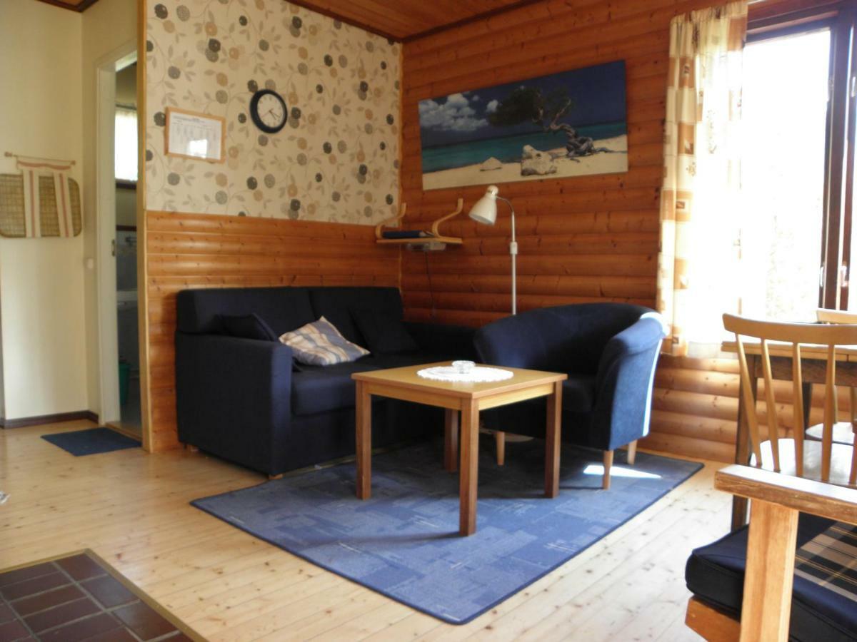 Soederoe Stugby Vila Finstrom Exterior foto
