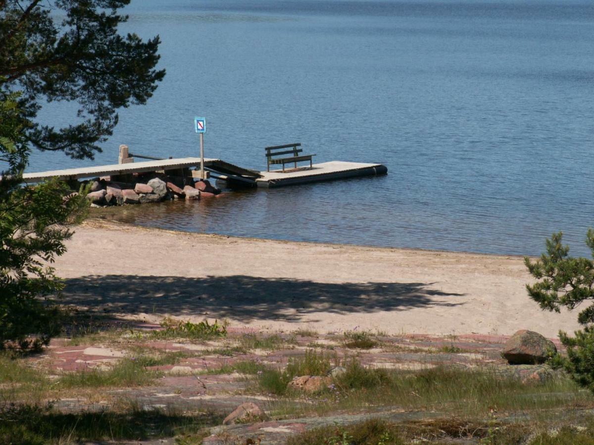 Soederoe Stugby Vila Finstrom Exterior foto