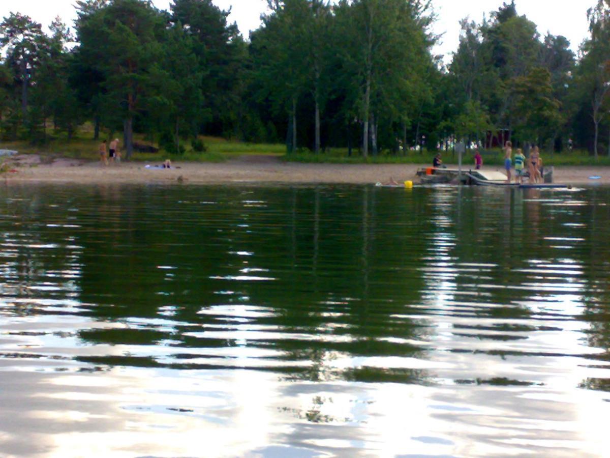 Soederoe Stugby Vila Finstrom Exterior foto