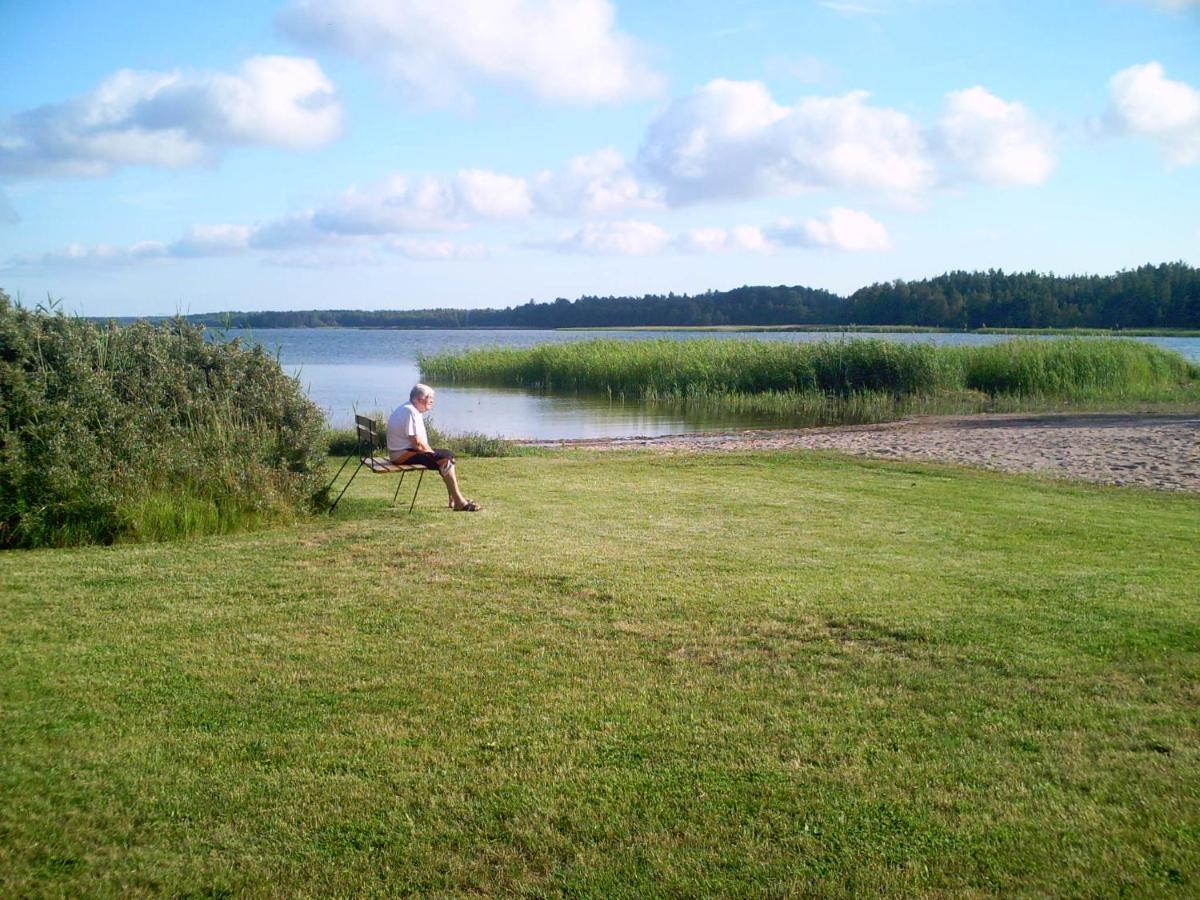 Soederoe Stugby Vila Finstrom Exterior foto