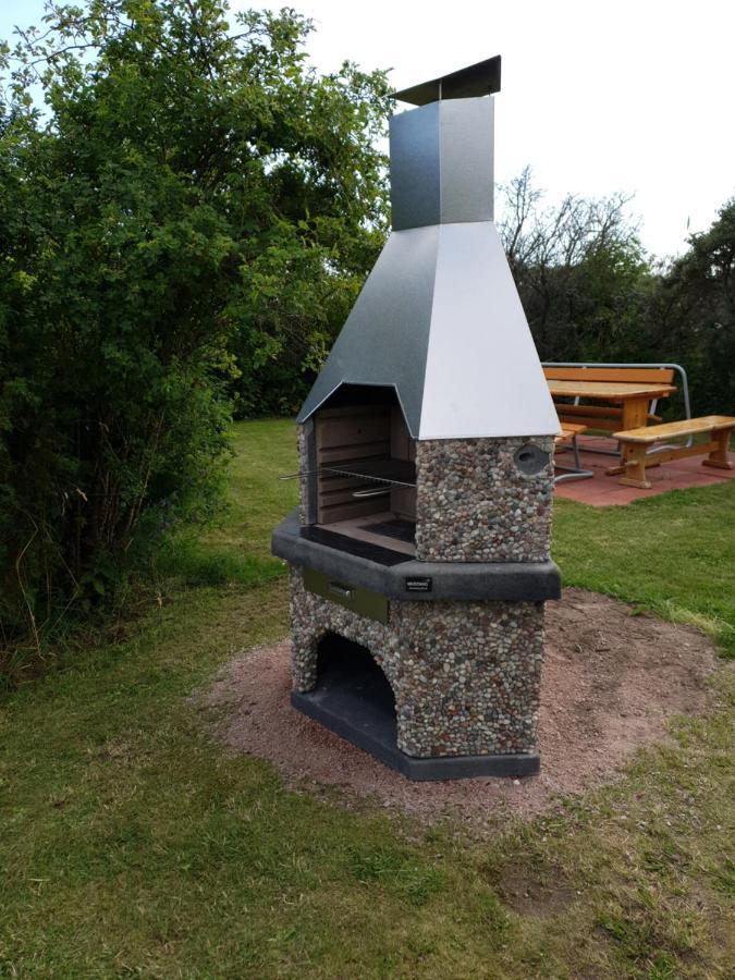 Soederoe Stugby Vila Finstrom Exterior foto